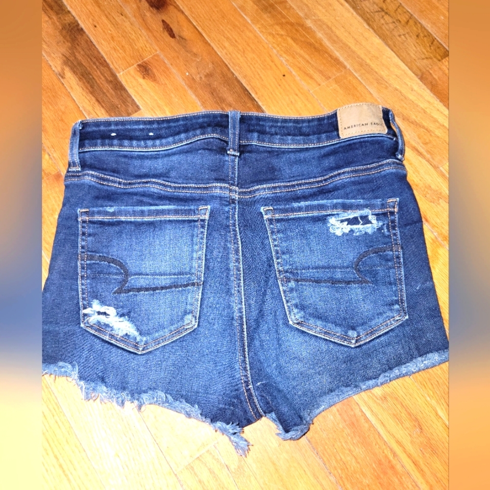 AMERICAN EAGLE HIGH RISE SHORT: SZ:4